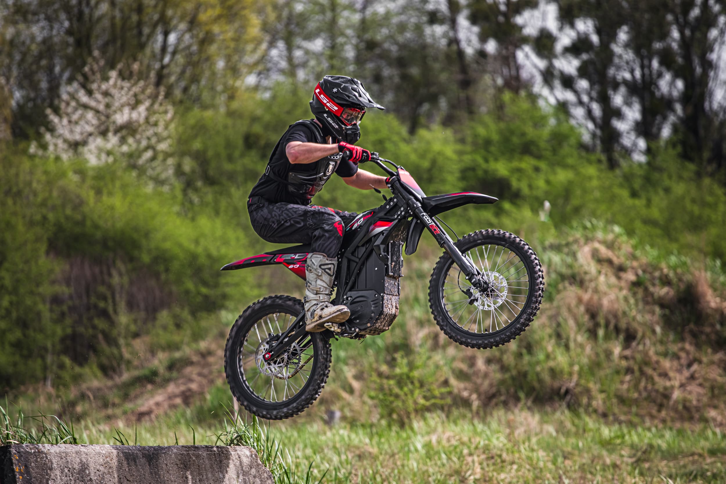 DIRT BIKE